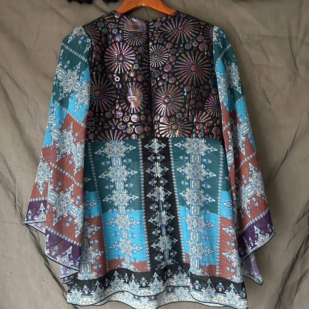 🥶 Anna Sui Blue and Black Boho Pattern Bell Sleeve Tunic Top Size 6 - Picture 5 of 8